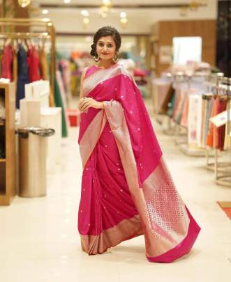 BEAUTIFUL RICH PALLU & JACQUARD WORK  Lichi Silk Saree