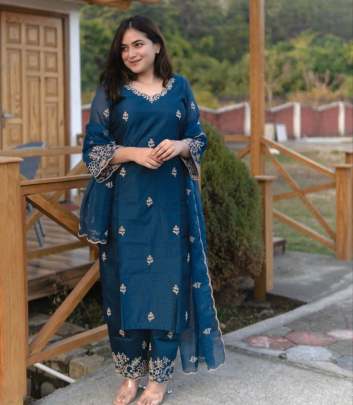 Premium Designers kurta Pent Set Premium Designers kurta Pent Set