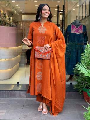 Premium Designers kurta Pent Set Premium Designers kurta Pent Set