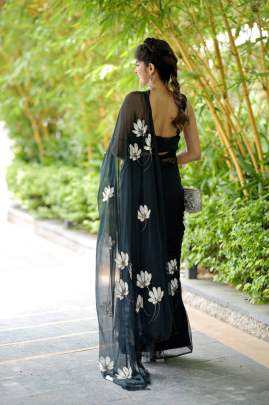 bharti flowers  Party wear saree