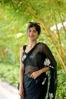 bharti flowers  Party wear saree